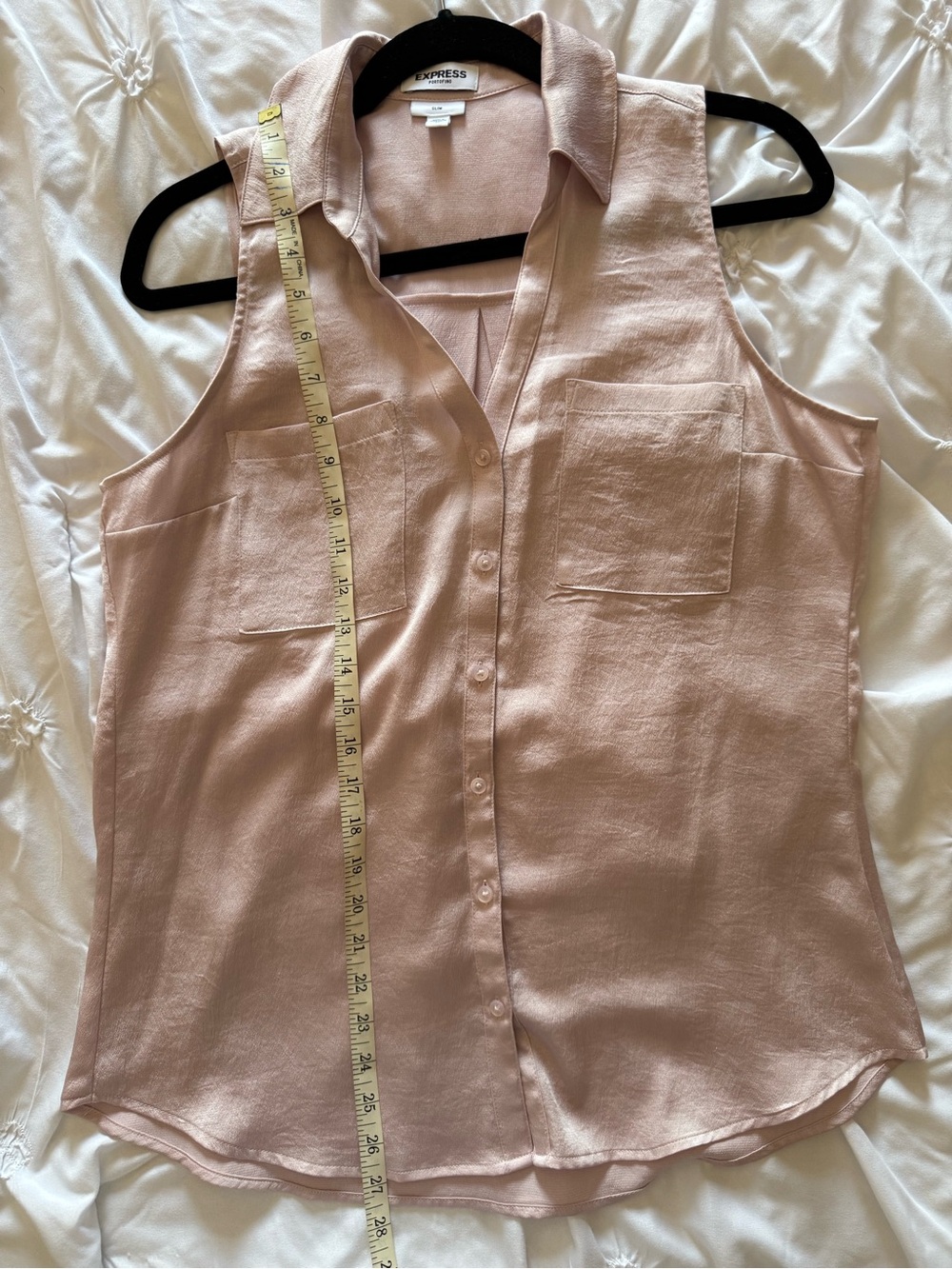 Express Sleeveless Button-Front Shirt in Light Blush